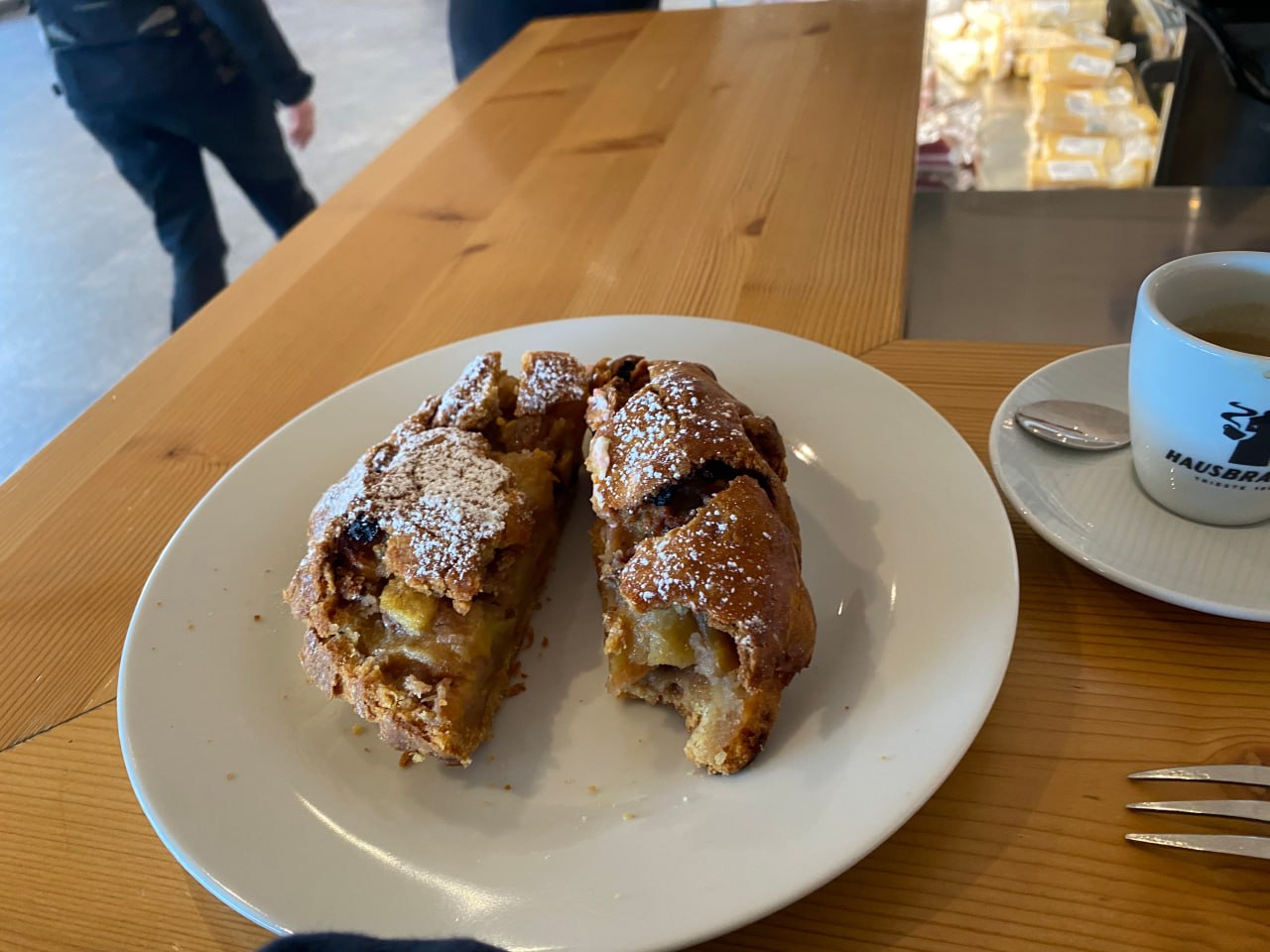Apfelstrudel in der Edelweisshütte