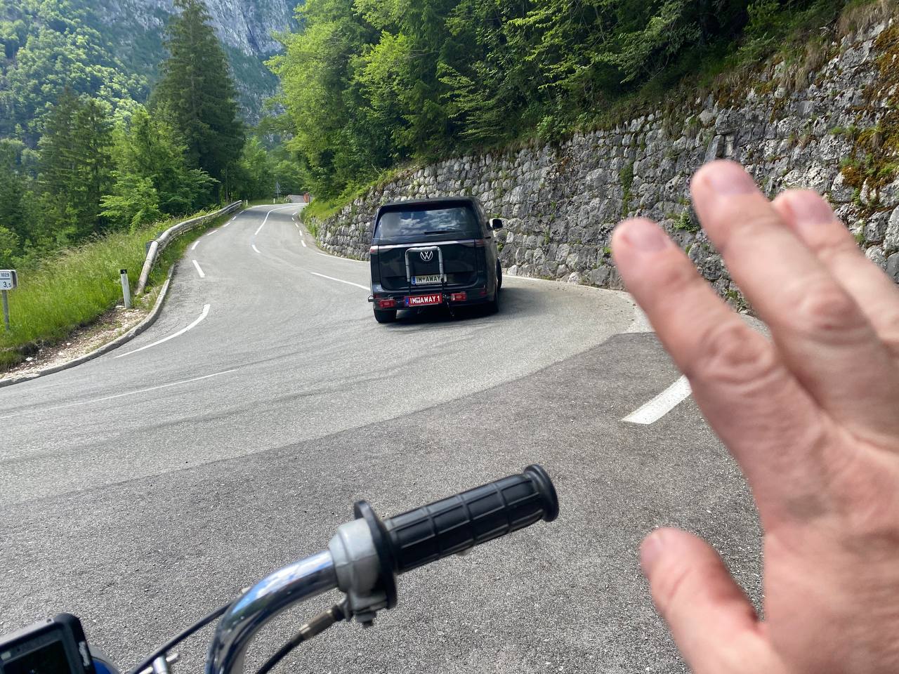 POV auf den Kehren des Vršič-Passes